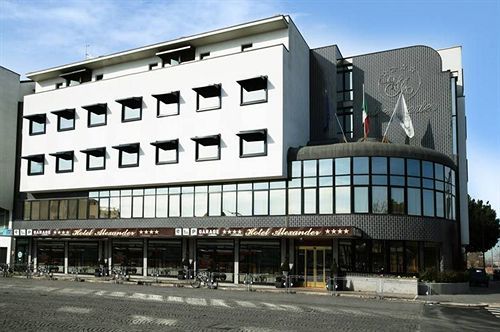 Hotel Alexander Чезена Екстериор снимка